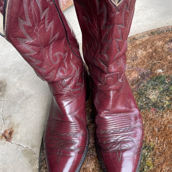 Classy Men’s Burgundy Western Boots main image 5